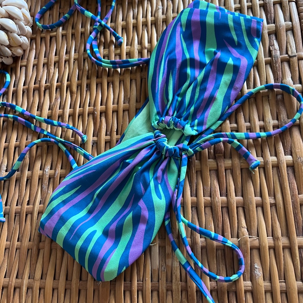 Oneone Swimwear too  - Green and Blue